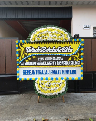 Papan Bunga Duka di Seram Timur